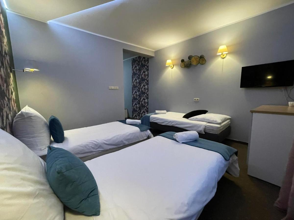 Rynek 14 & Restaurant Bed & Breakfast Inowroclaw Exterior photo